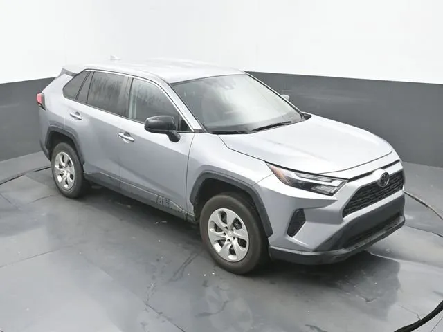 2023 Toyota RAV4 LE thumbnail 13