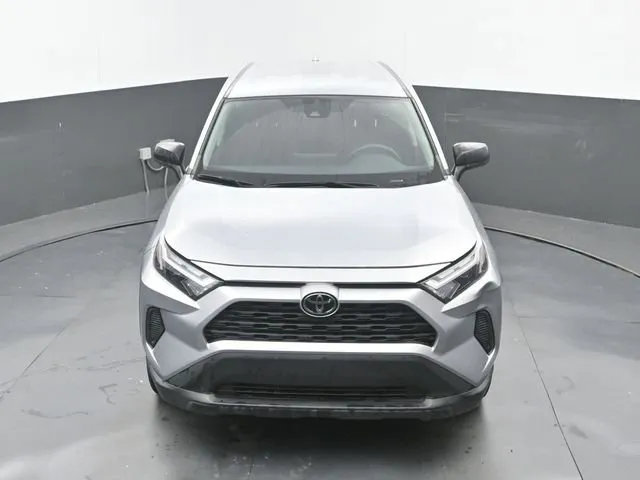 2023 Toyota RAV4 LE thumbnail 14