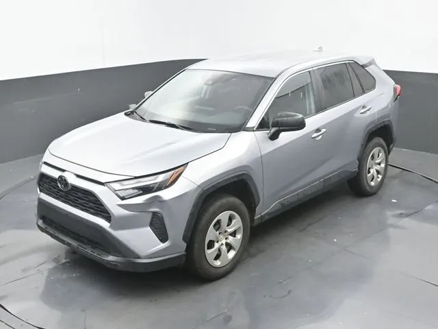 2023 Toyota RAV4 LE thumbnail 16