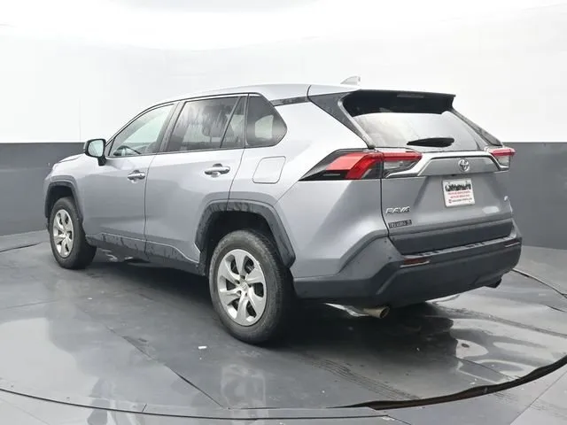 2023 Toyota RAV4 LE thumbnail 3