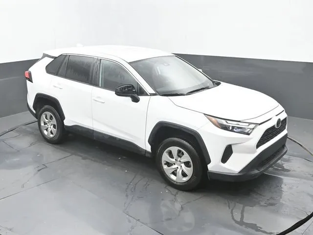 2023 Toyota RAV4 LE thumbnail 13
