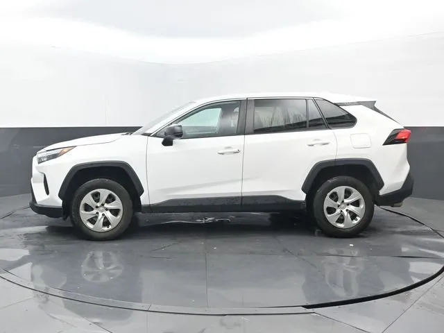 2023 Toyota RAV4 LE thumbnail 7