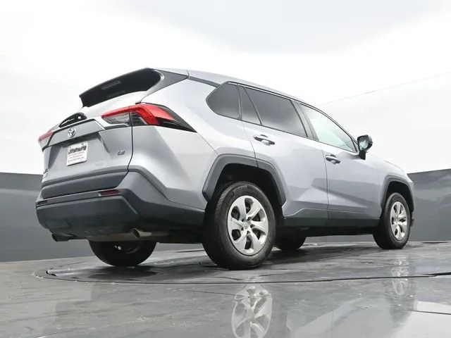 2023 Toyota RAV4 LE thumbnail 11