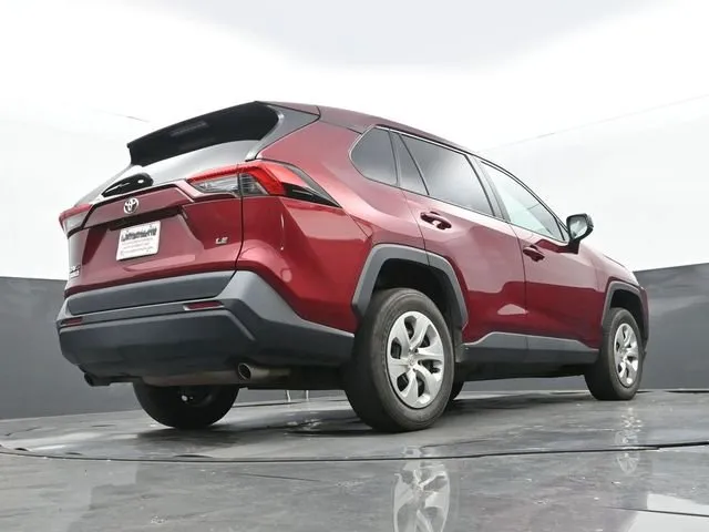 2023 Toyota RAV4 LE thumbnail 11