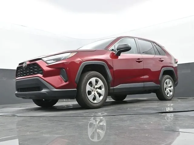 2023 Toyota RAV4 LE thumbnail 12