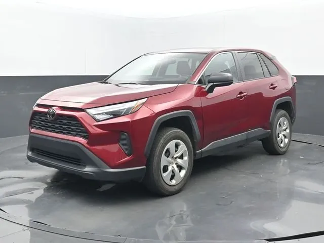 2023 Toyota RAV4 LE thumbnail 8