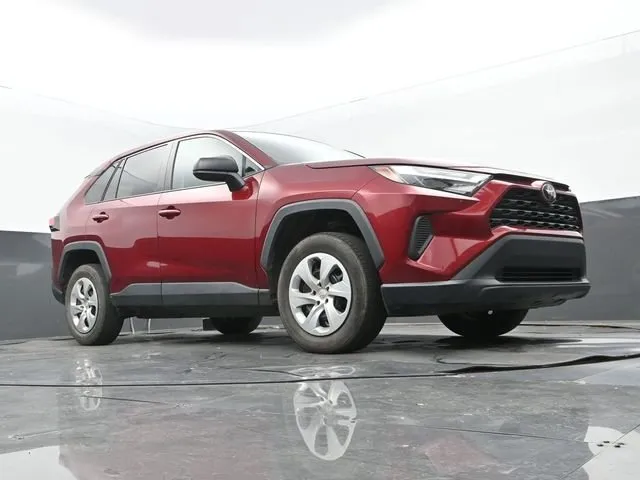 2023 Toyota RAV4 LE thumbnail 9
