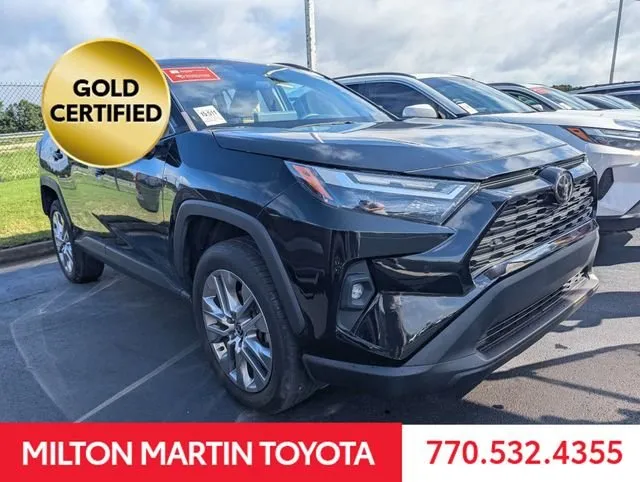 2023 Toyota RAV4 XLE Premium thumbnail 2