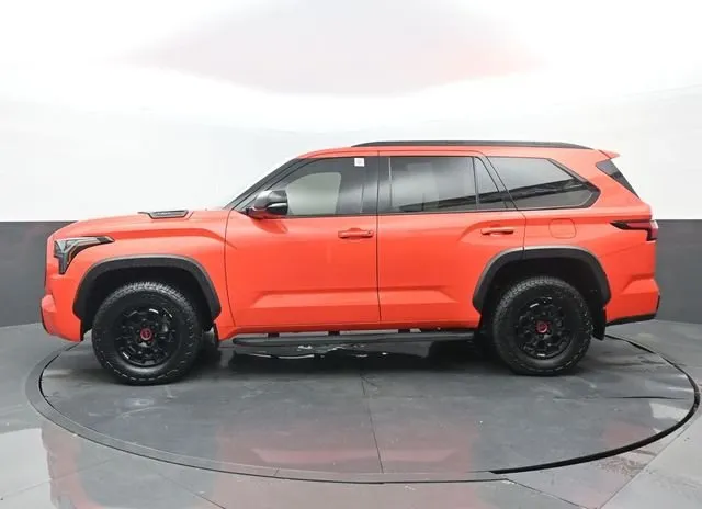 2023 Toyota Sequoia TRD Pro thumbnail 26
