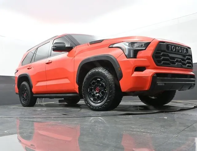 2023 Toyota Sequoia TRD Pro thumbnail 28