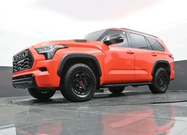 2023 Toyota Sequoia TRD Pro thumbnail 31