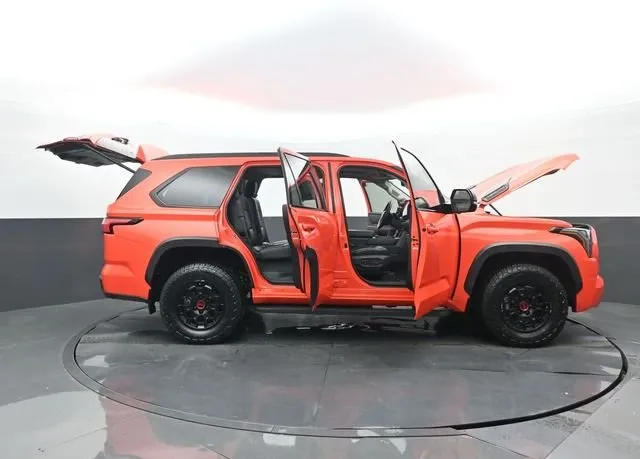 2023 Toyota Sequoia TRD Pro thumbnail 36