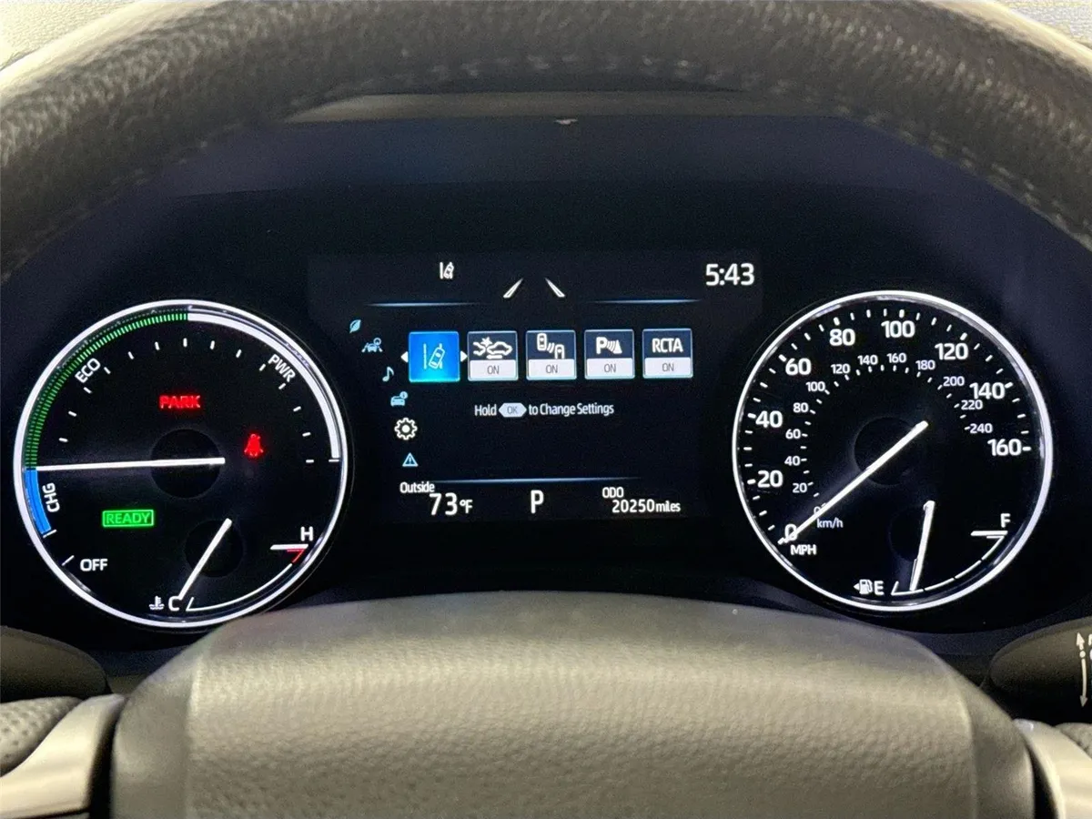 2023 Toyota Sienna Limited 7-Passenger thumbnail 21