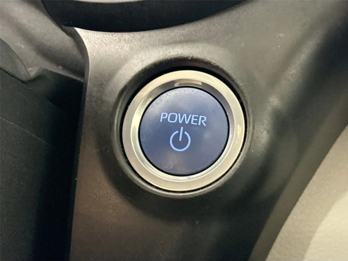 2023 Toyota Sienna Limited 7-Passenger thumbnail 22