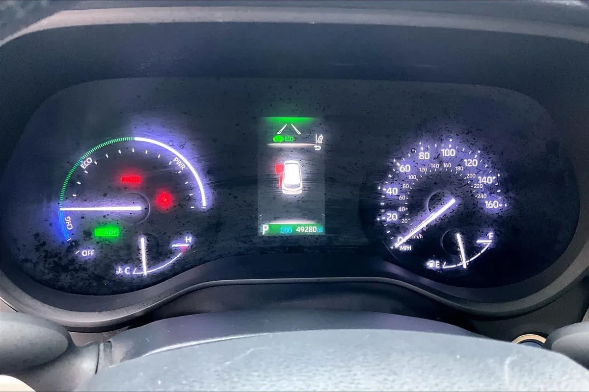 2023 Toyota Sienna XLE thumbnail 26