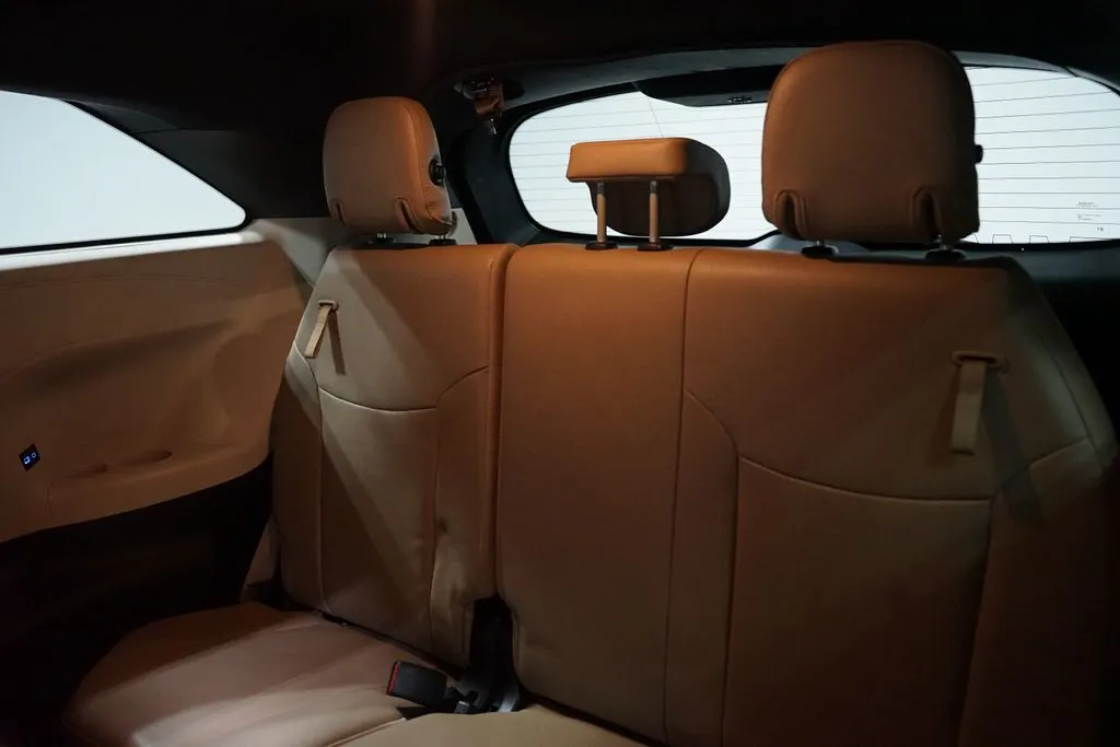 2023 Toyota Sienna XLE thumbnail 15