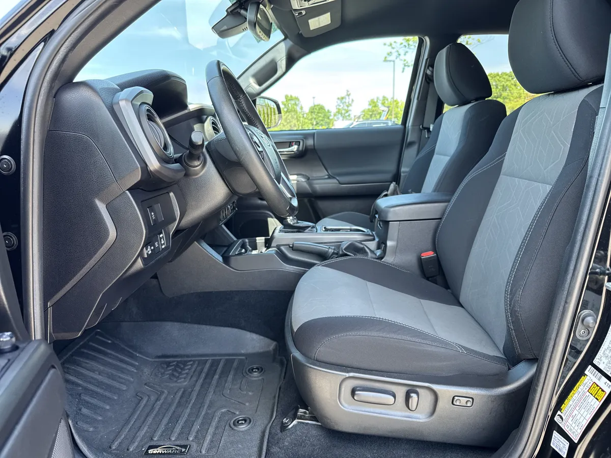 2023 Toyota Tacoma 4WD TRD Off Road thumbnail 15
