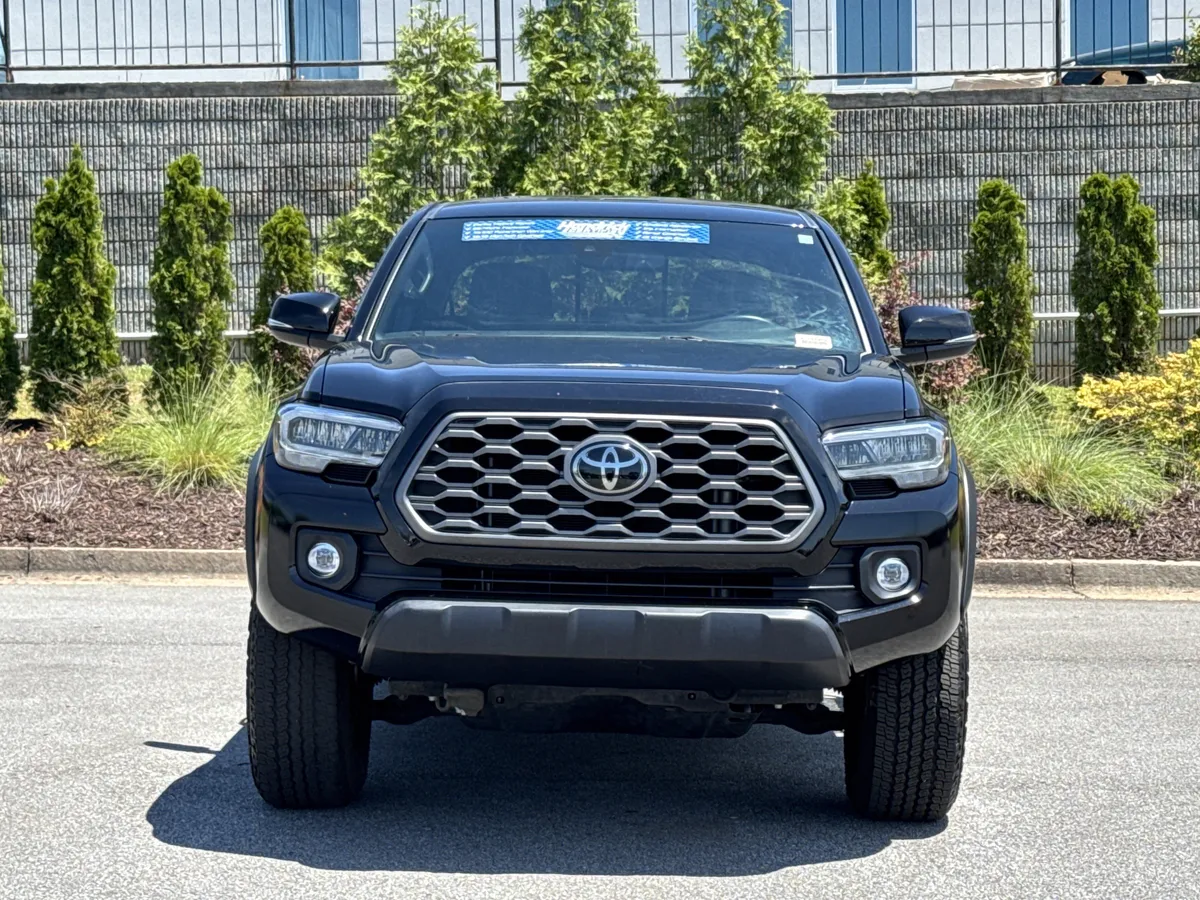 2023 Toyota Tacoma 4WD TRD Off Road thumbnail 2