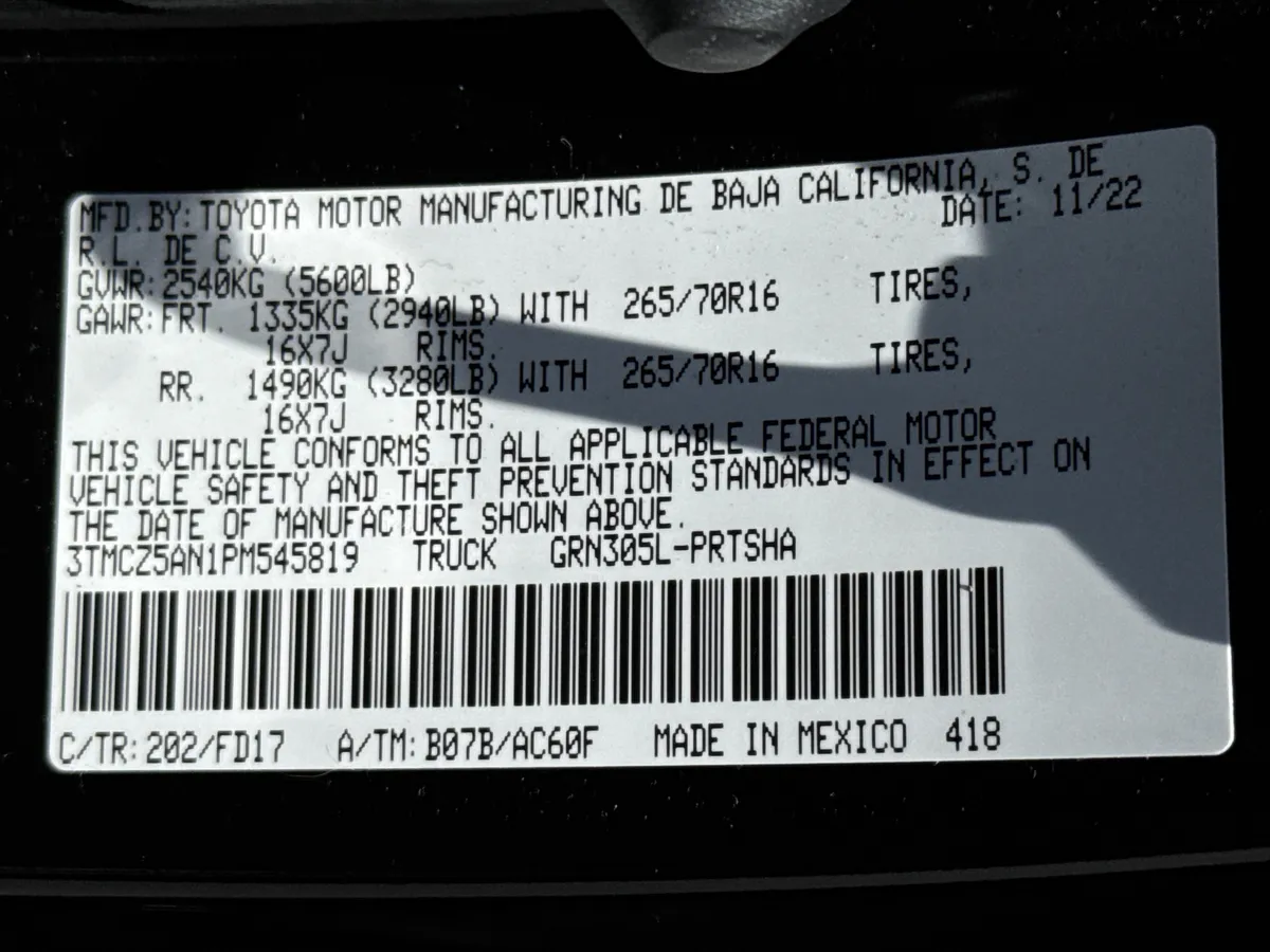 2023 Toyota Tacoma 4WD TRD Off Road thumbnail 34