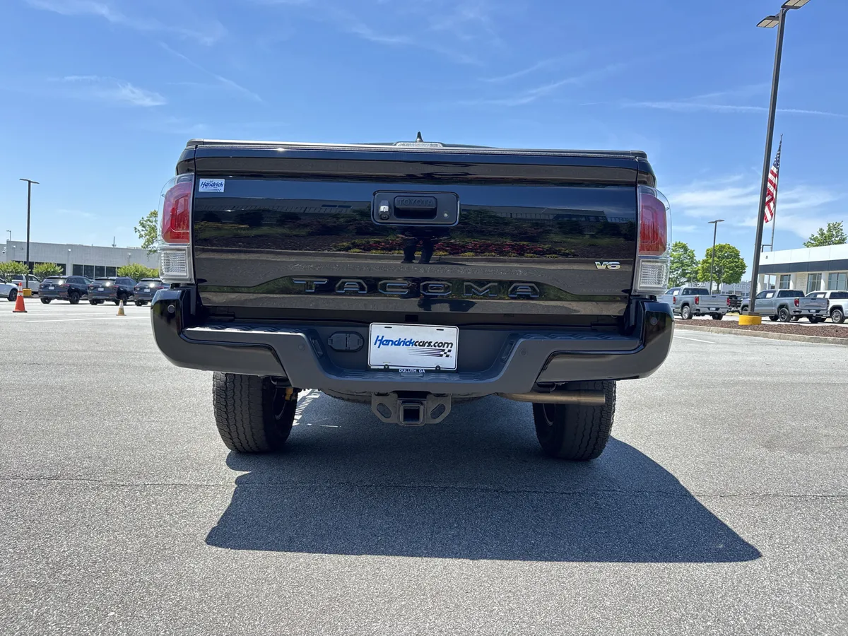 2023 Toyota Tacoma 4WD TRD Off Road thumbnail 8