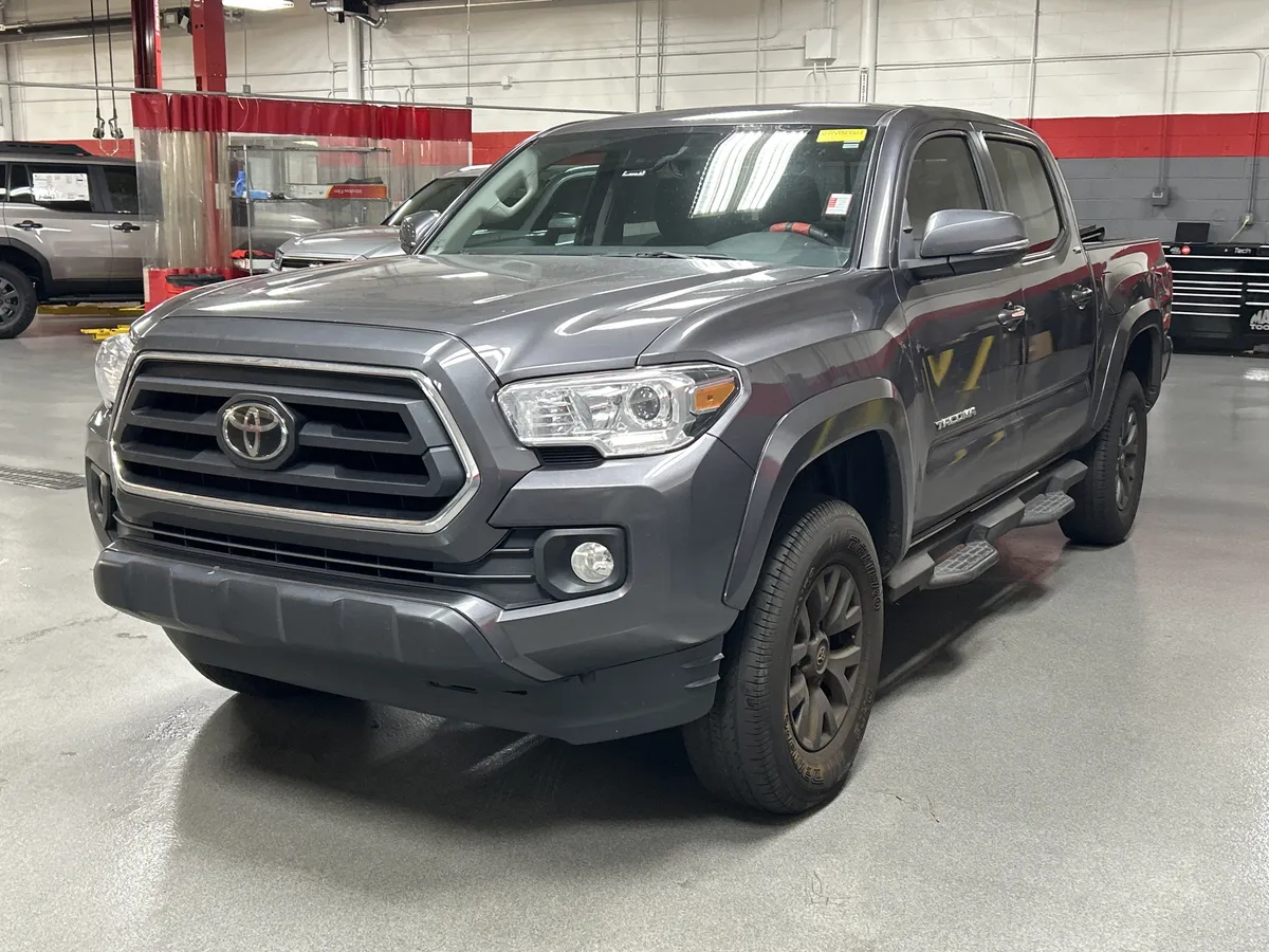 2023 Toyota Tacoma SR5 thumbnail 5