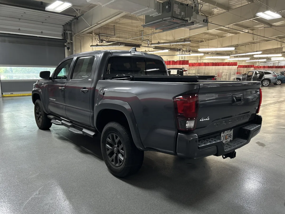 2023 Toyota Tacoma SR5 thumbnail 9