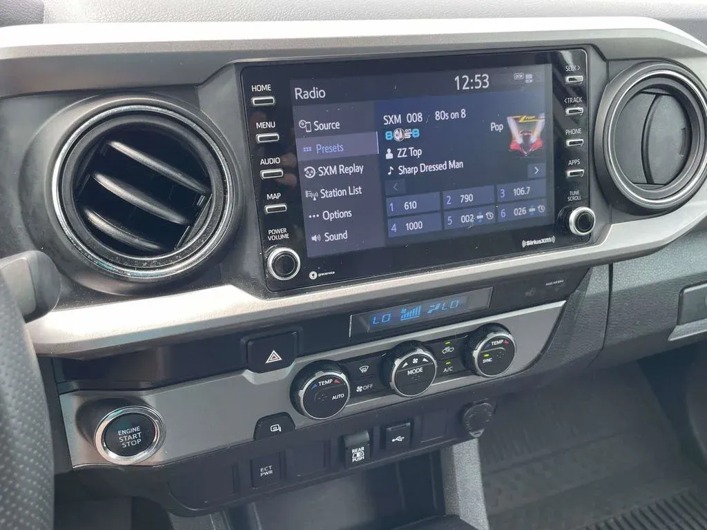 2023 Toyota Tacoma SR5 thumbnail 17