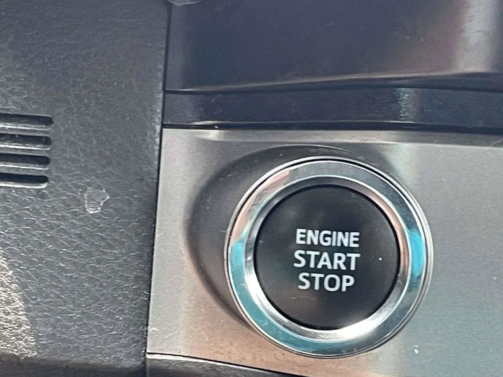 2023 Toyota Tacoma SR5 thumbnail 20