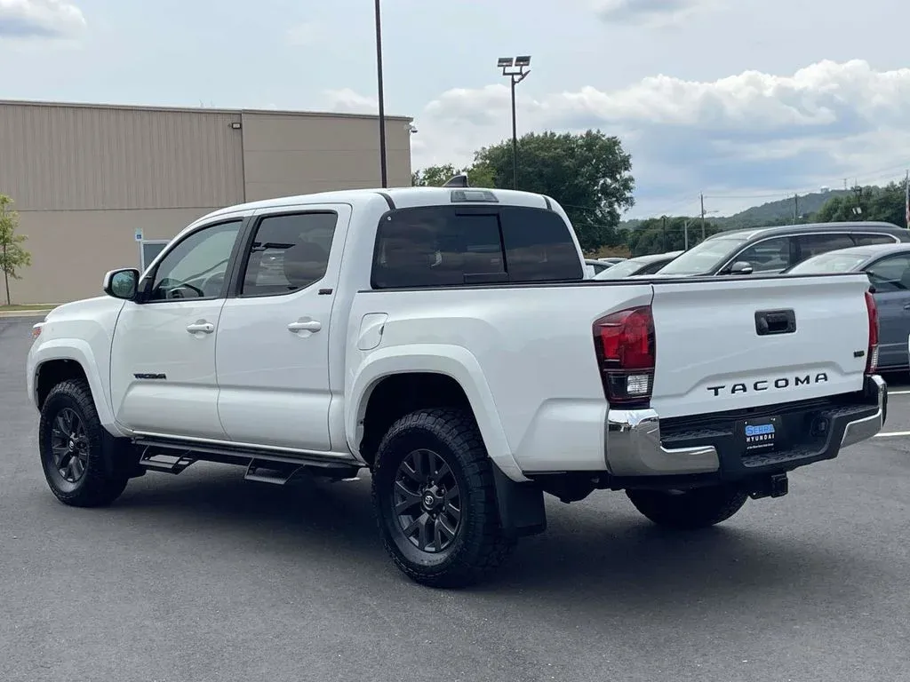 2023 Toyota Tacoma SR5 thumbnail 5
