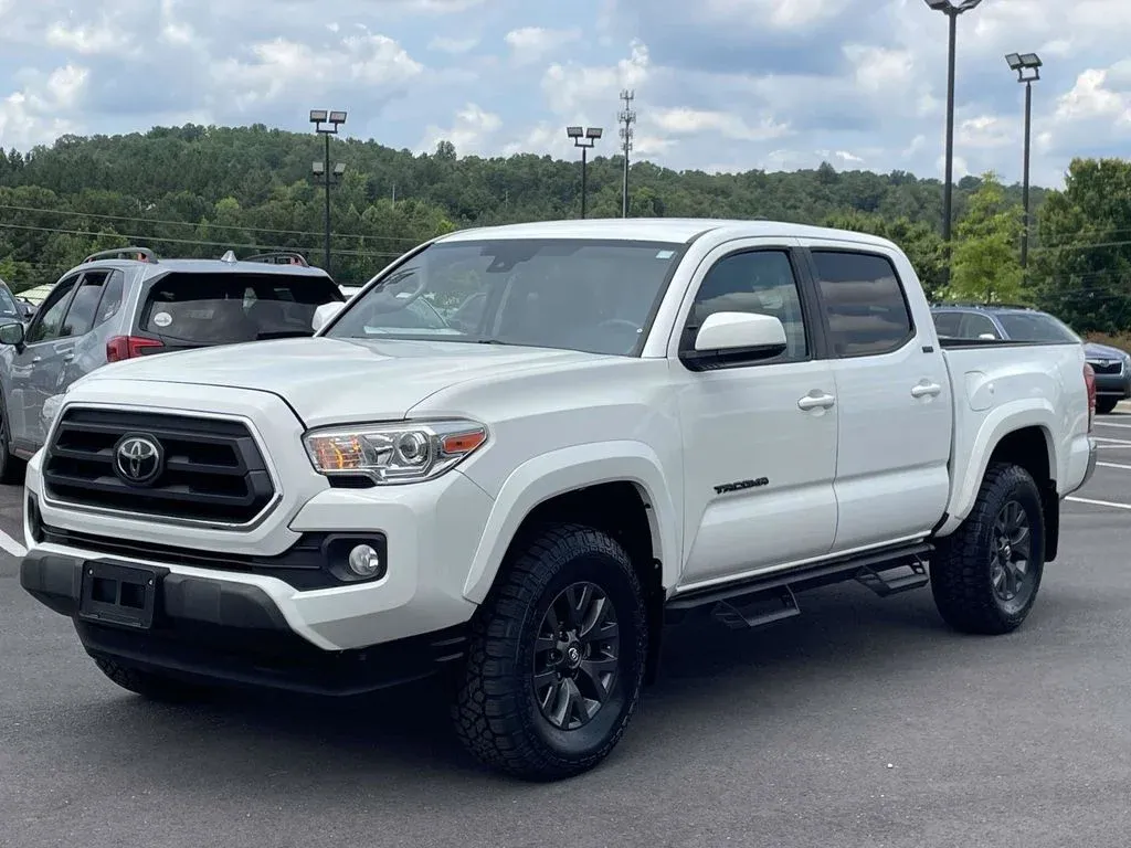 2023 Toyota Tacoma SR5 thumbnail 7