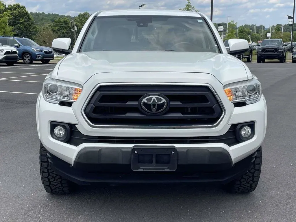 2023 Toyota Tacoma SR5 thumbnail 8