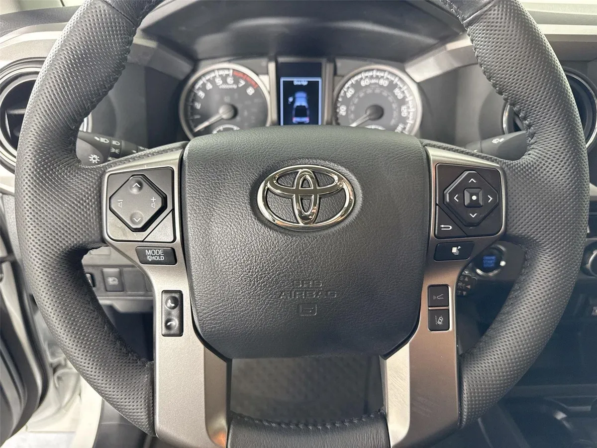 2023 Toyota Tacoma SR5 thumbnail 15