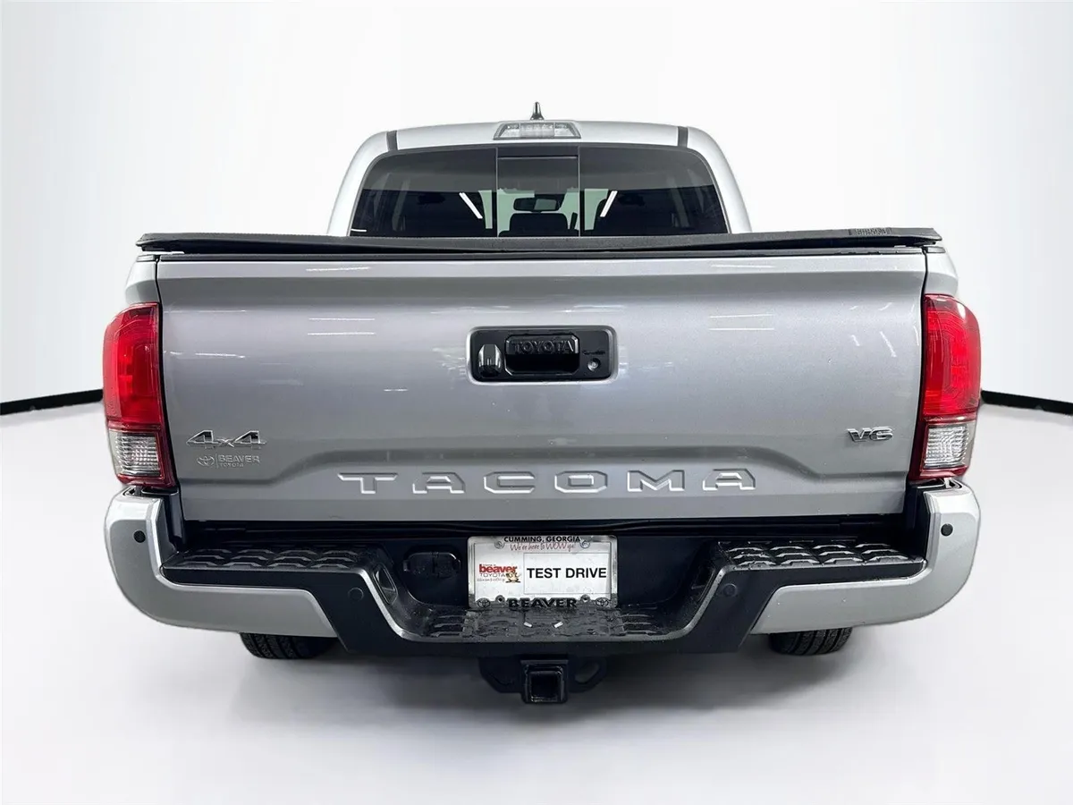 2023 Toyota Tacoma SR5 thumbnail 11