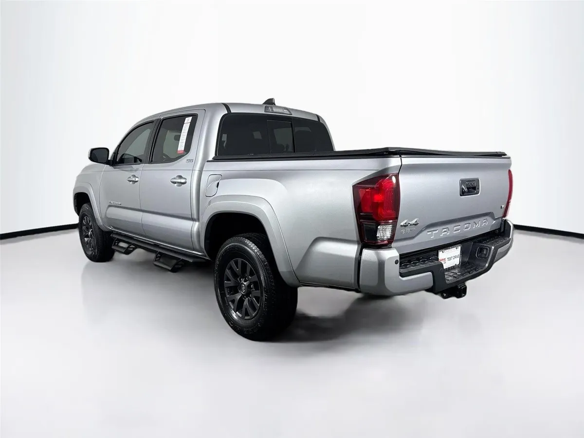2023 Toyota Tacoma SR5 thumbnail 12
