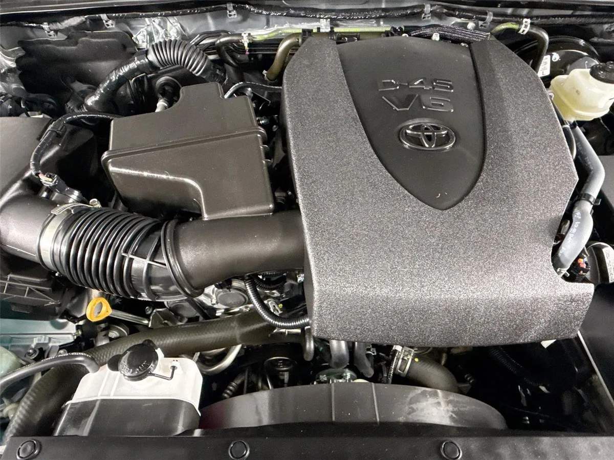 2023 Toyota Tacoma SR5 thumbnail 39