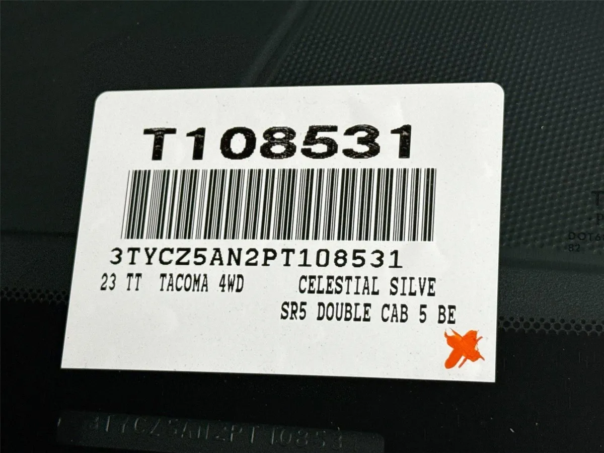 2023 Toyota Tacoma SR5 thumbnail 41