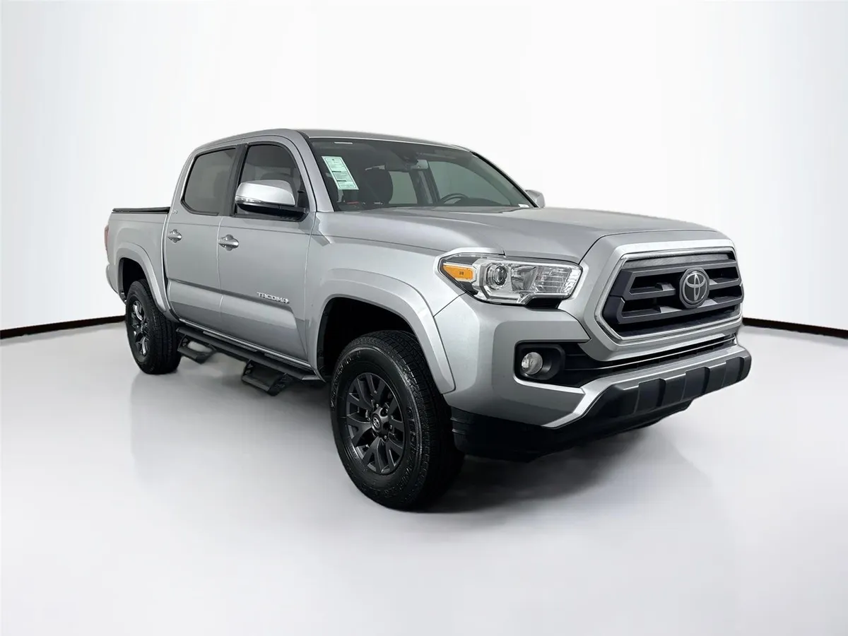 2023 Toyota Tacoma SR5 thumbnail 9