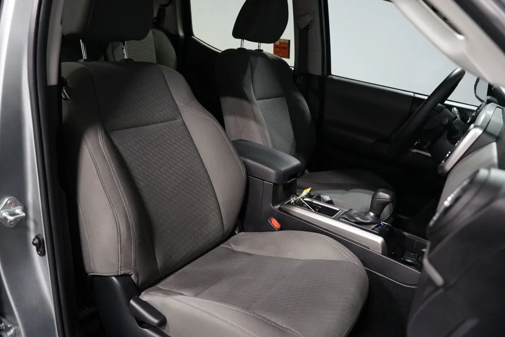2023 Toyota Tacoma SR5 thumbnail 28