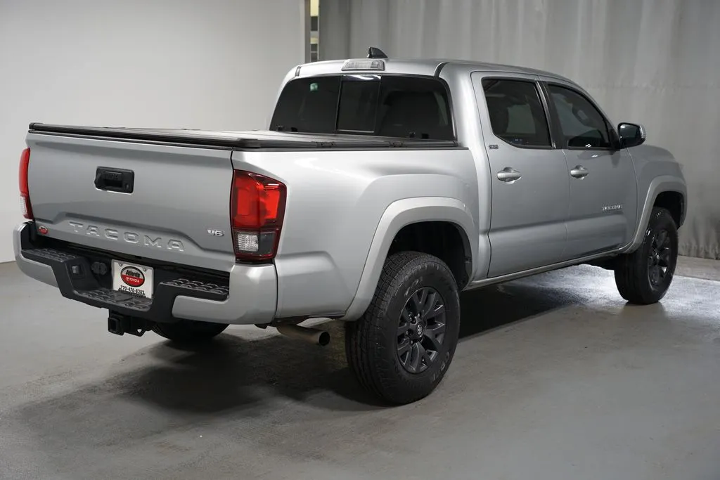 2023 Toyota Tacoma SR5 thumbnail 8