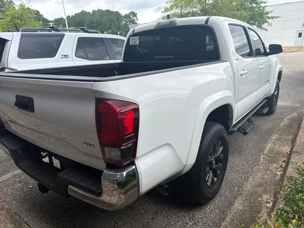 2023 Toyota Tacoma SR5 thumbnail 3