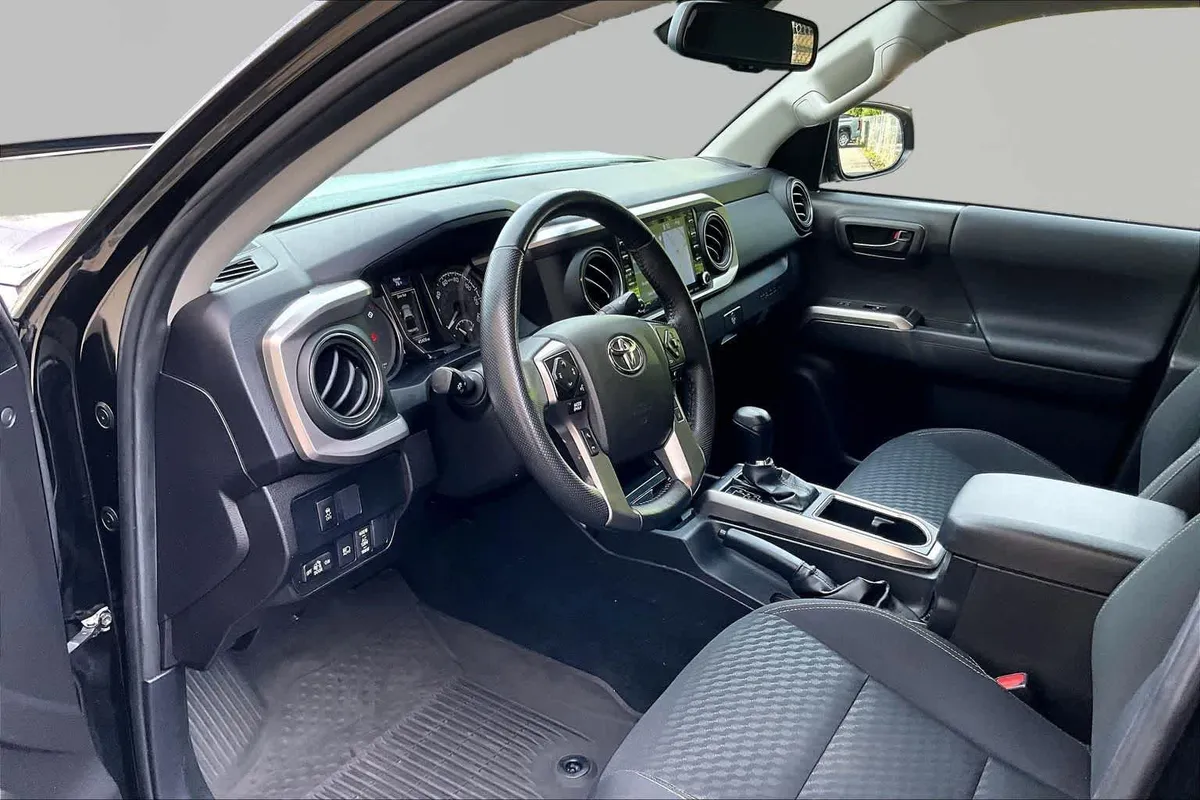 2023 Toyota Tacoma Trail Edition thumbnail 17