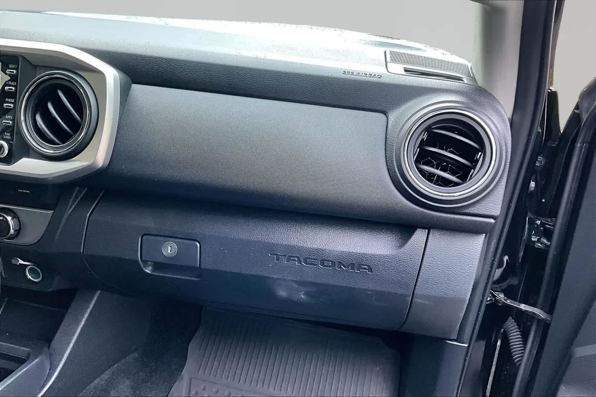 2023 Toyota Tacoma Trail Edition thumbnail 18