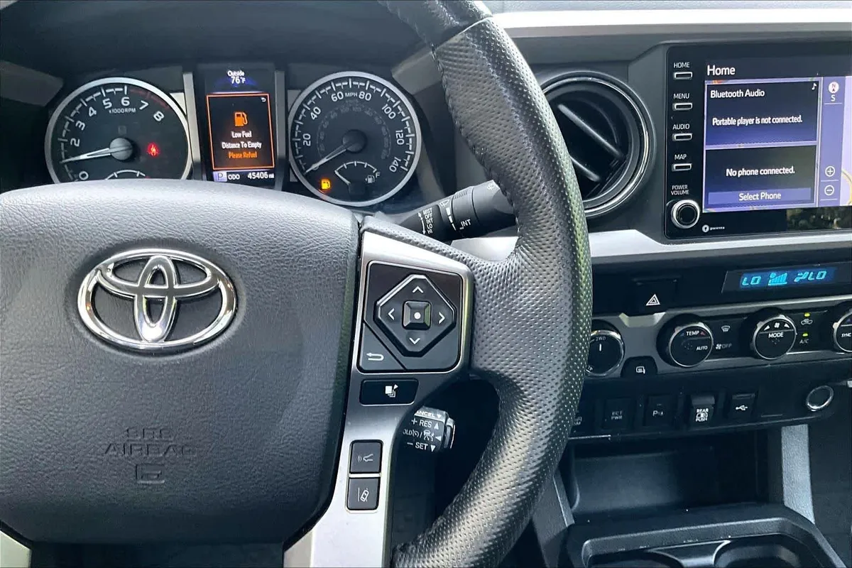 2023 Toyota Tacoma Trail Edition thumbnail 24