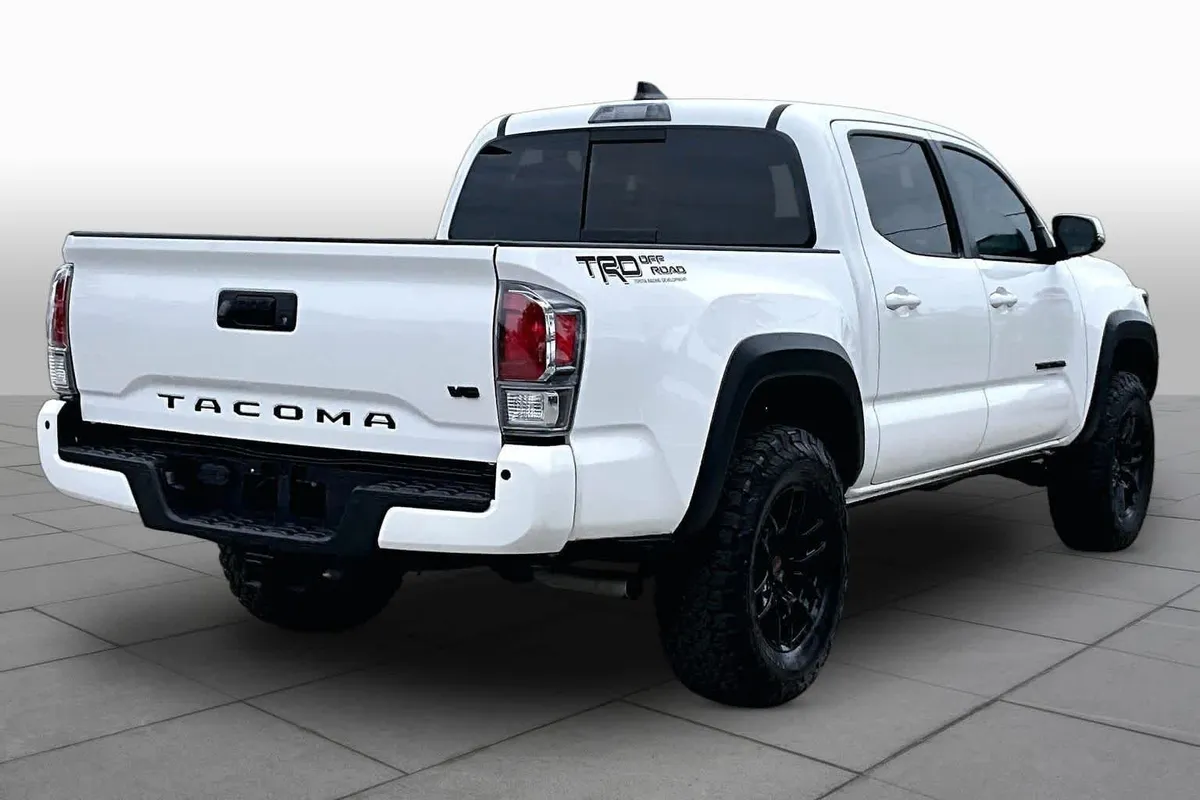 2023 Toyota Tacoma TRD Off Road thumbnail 13