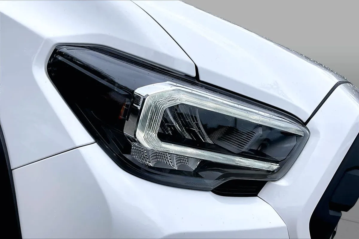 2023 Toyota Tacoma TRD Off Road thumbnail 27