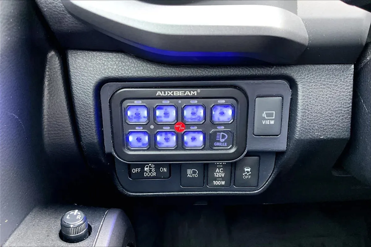 2023 Toyota Tacoma TRD Off Road thumbnail 33