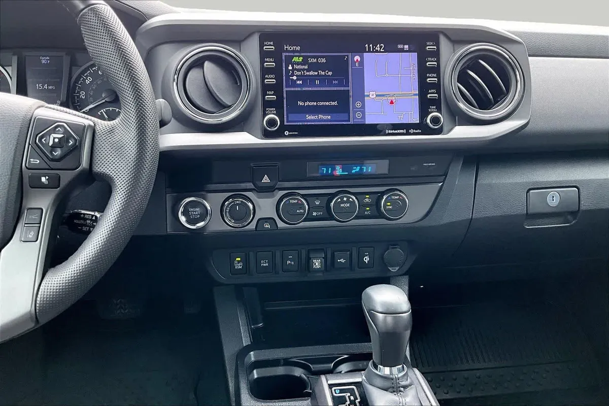 2023 Toyota Tacoma TRD Off Road thumbnail 7