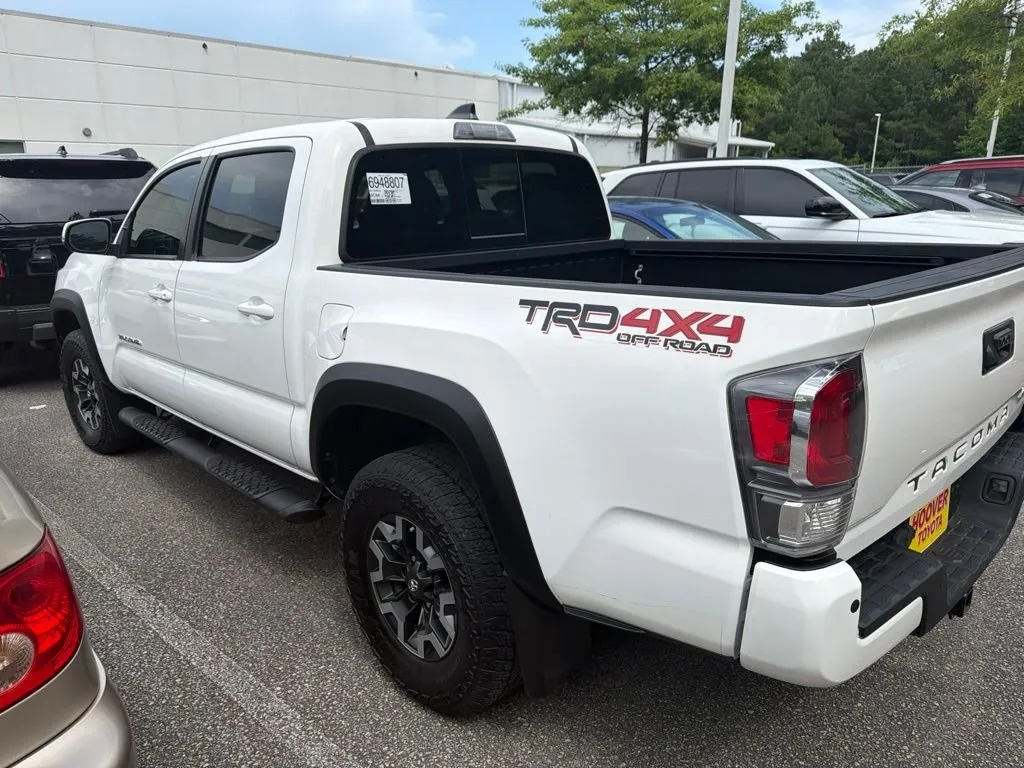 2023 Toyota Tacoma TRD Off-Road thumbnail 2
