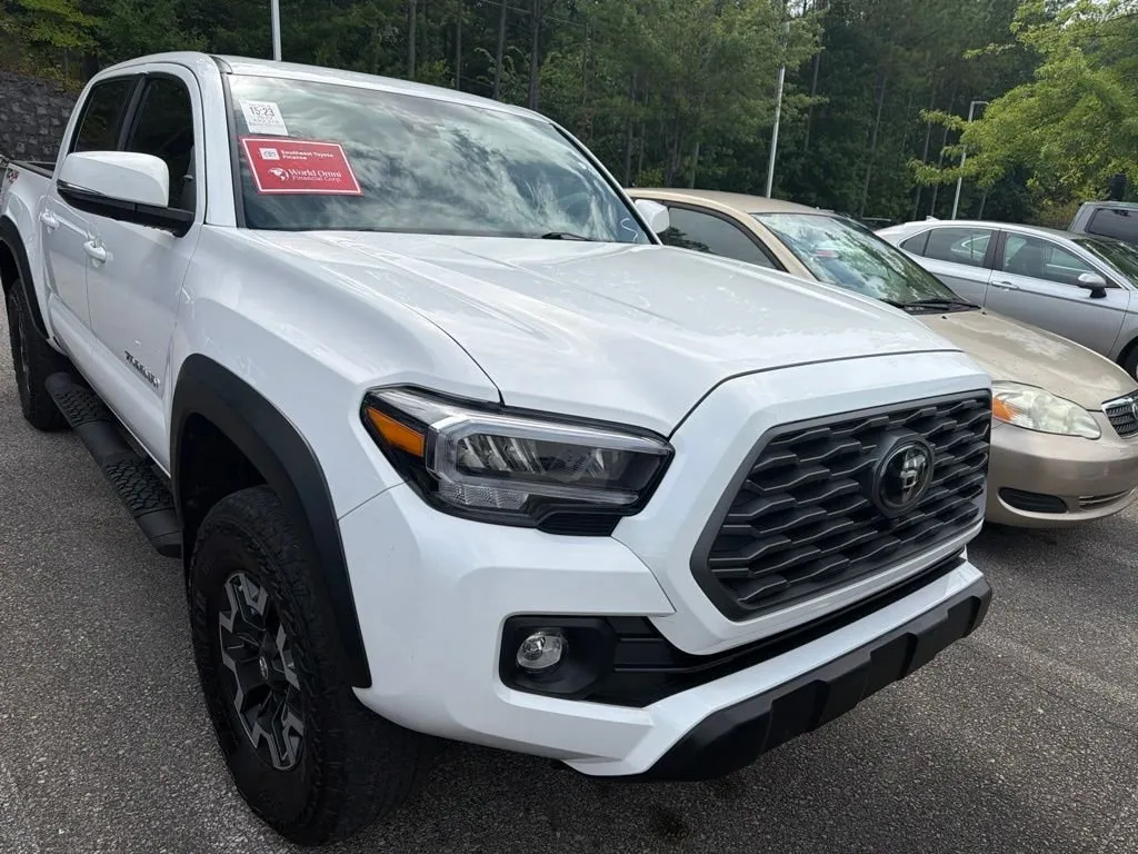 2023 Toyota Tacoma TRD Off-Road thumbnail 4