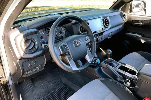 2023 Toyota TACOMA TRD SPORT thumbnail 16
